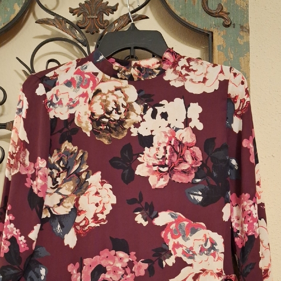 LOFT Purple Floral Peplum  Blouse with Mandarin Collar. NWOT- Size XS - Picture 3 of 7